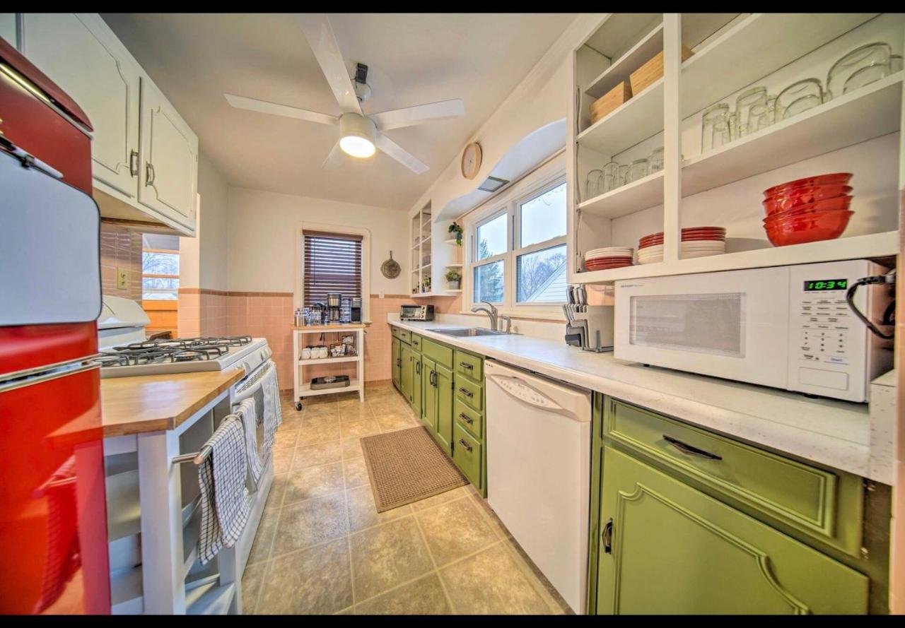 Modern Home • Family Friendly • Grill • Fireplace Ері Екстер'єр фото
